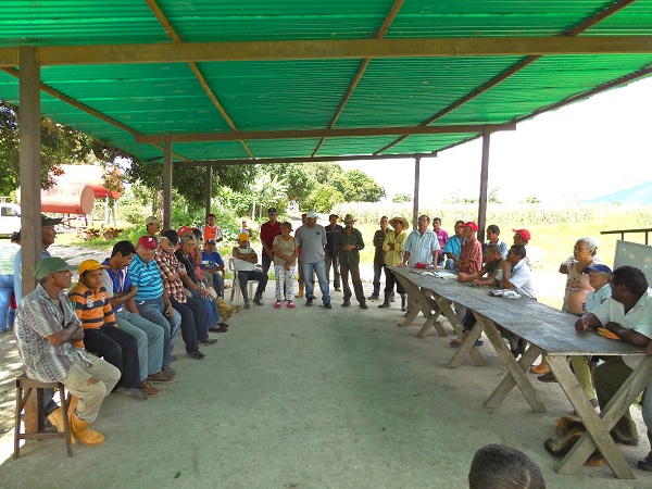 Cooperative Aracal, Meeting. Photo Source: Fred Mills 2013
